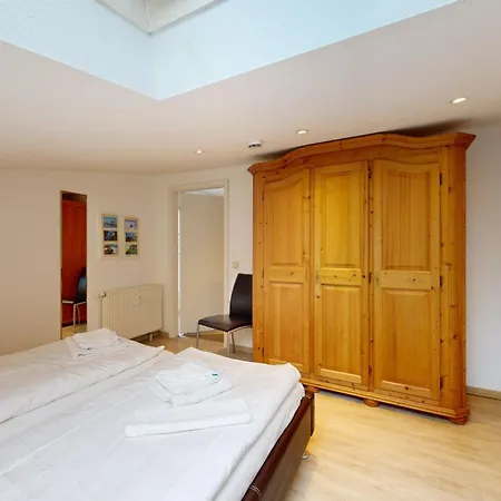 Apartmán Strandblick In Binz, Fewos Direkt Am Mit Balkon Und Teilweise Mit Meerblick Binz