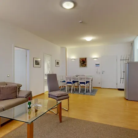 Strandblick In Binz, Fewos Direkt Am Mit Balkon Und Teilweise Mit Meerblick Apartmán *